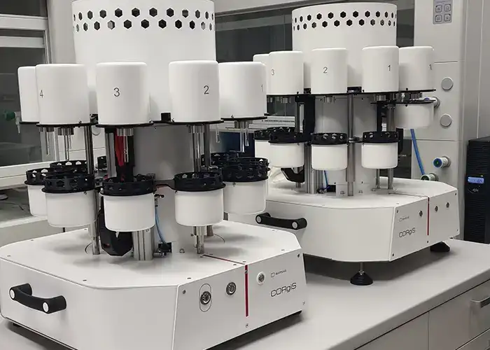 RADIOCARBON